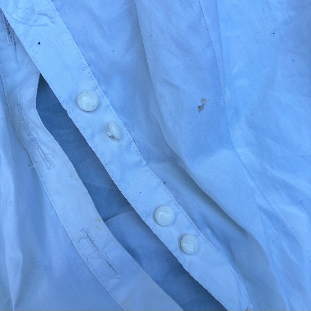 Keyhole button down top - Picture 4 of 8